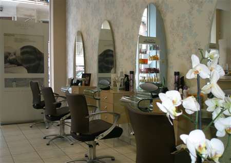 Επαγγέλματα : Ο Χαράλαμπος Κομμωτής - Image 7